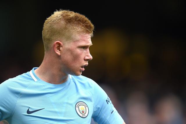 杜兰特巴黎行偶遇一群小姐姐 小帅不为所动微笑离开深藏功与名！